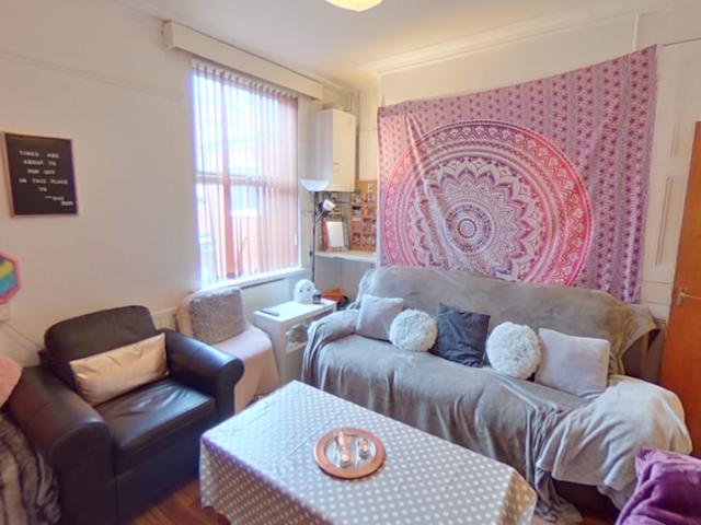 House for rent in Hyde Park, West Yorkshire