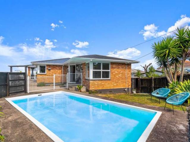 House for sale in Wairau Valley