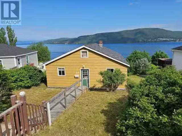 House for sale in Corner Brook, Newfoundland And Labrador
