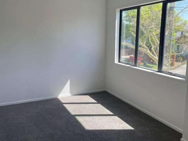 Townhouse for sale in Heathcote, Canterbury