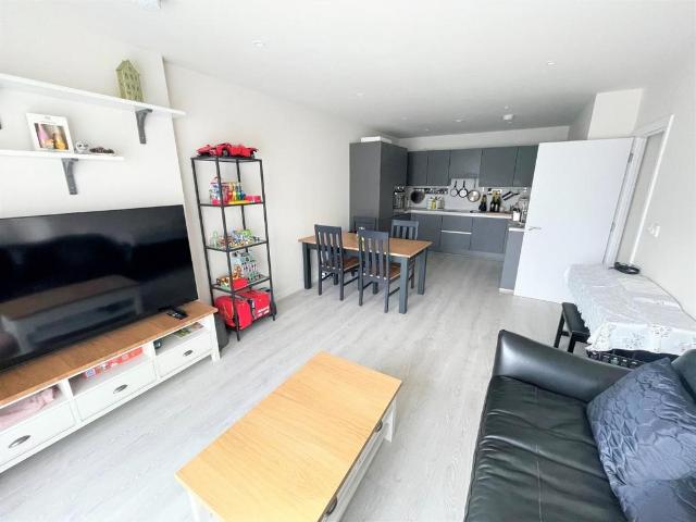 Apartment for rent in Millbrook Park, Greater London