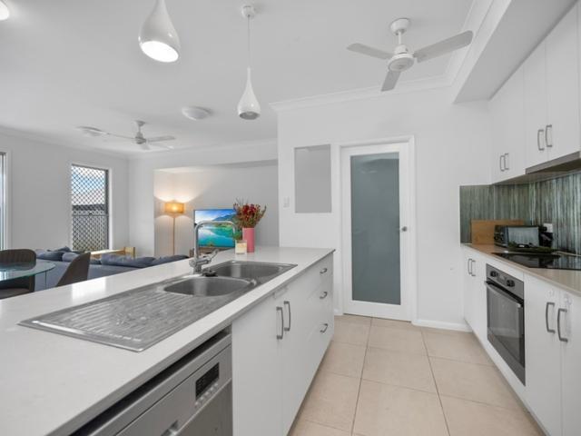 Apartment for rent in Burdell, Queensland