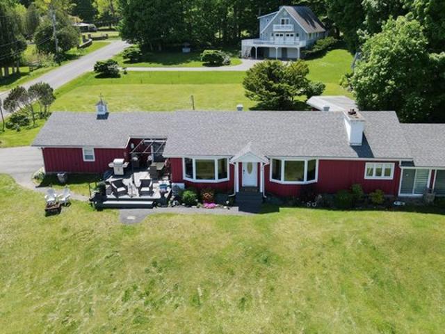 House for sale in Essex, New York
