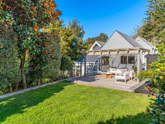 House for sale in Wairau Valley
