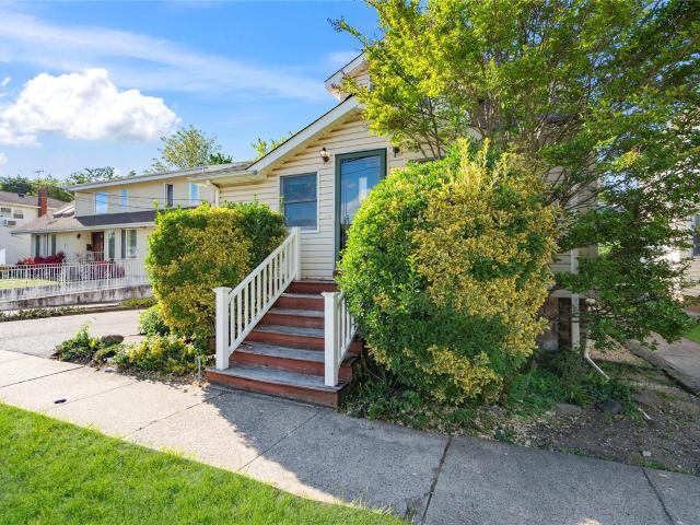 House for sale in Greenvale
