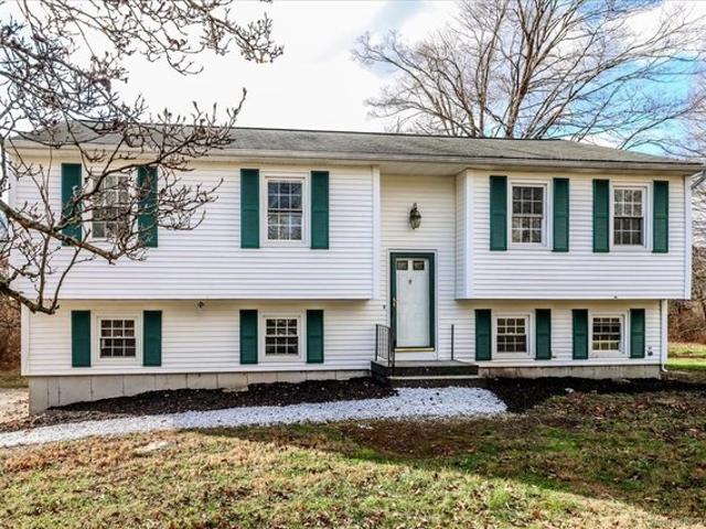 House for sale in Gaylordsville, Connecticut