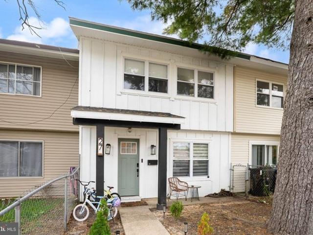 Townhouse for sale in Sicklerville, Winslow Township