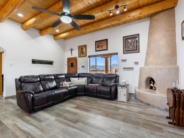 House for sale in El Prado, New Mexico