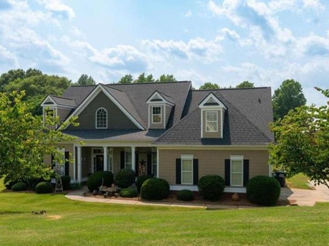 House for sale in Commerce, Georgia