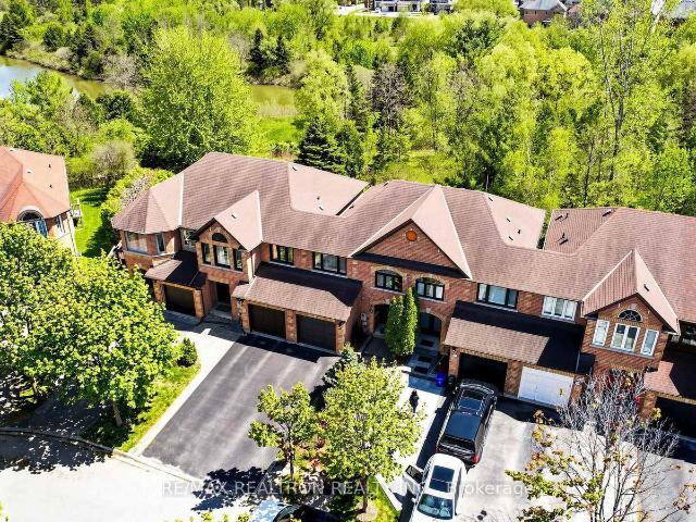 Townhouse for sale in Woburn, Ontario