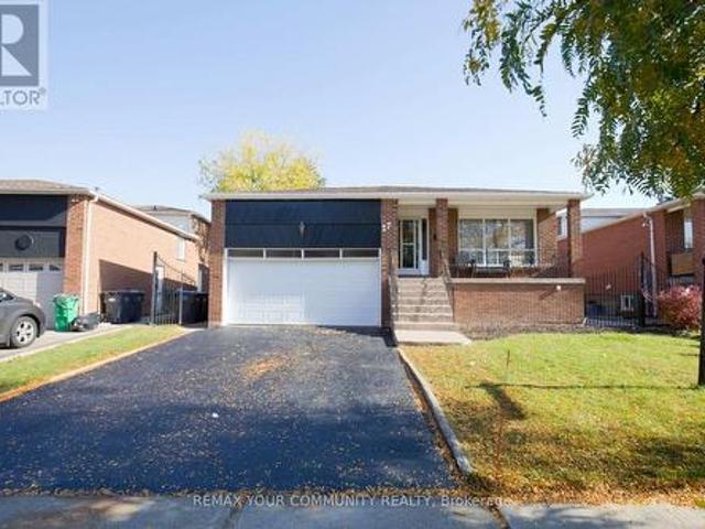 House for sale in Brampton, Golden Horseshoe