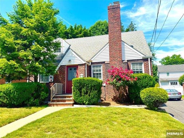 House for sale in Teaneck, New Jersey