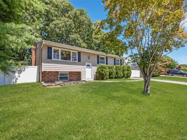 House for sale in Centereach, New York