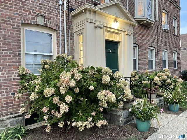 Condo for sale in Bridgeport, Connecticut