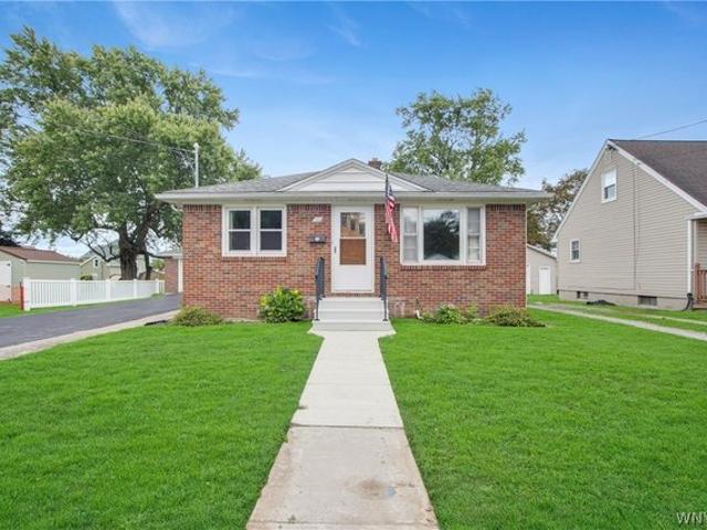 House for sale in Bowmansville, New York