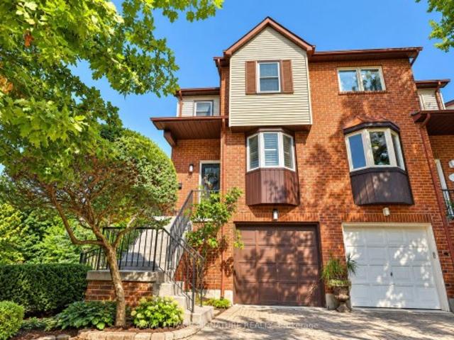 House for sale in Oakville, Golden Horseshoe