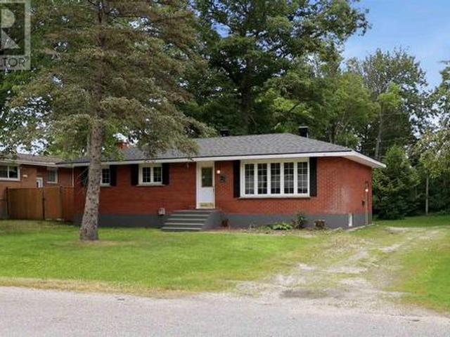 House for sale in Sault Sainte Marie, Ontario