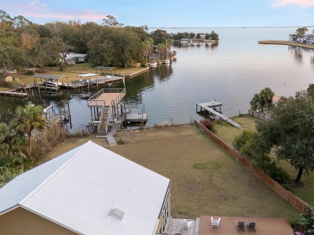 House for sale in Shalimar, Florida