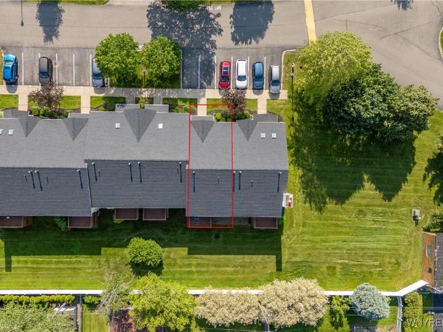 Condo for sale in Lancaster