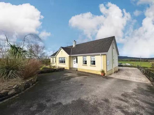 House for sale in Moneygold, Connacht
