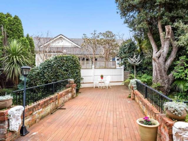 House for sale in Days Bay, Wellington