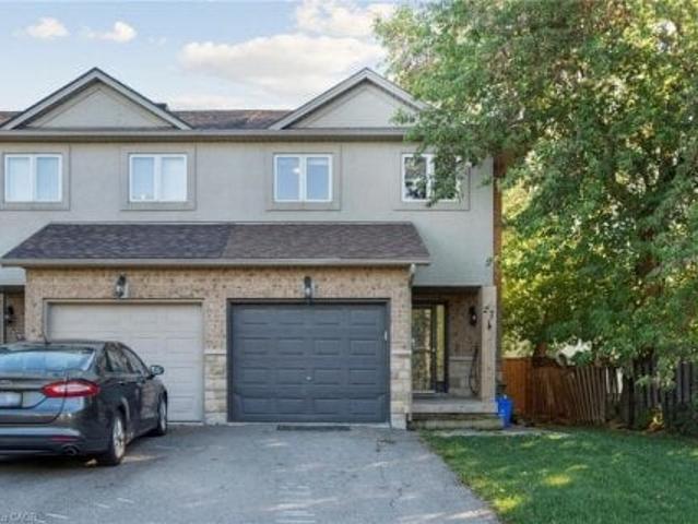 Townhouse for sale in Ancaster, Ontario