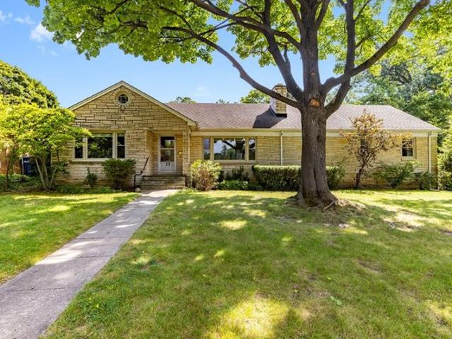 House for sale in Highwood, Illinois