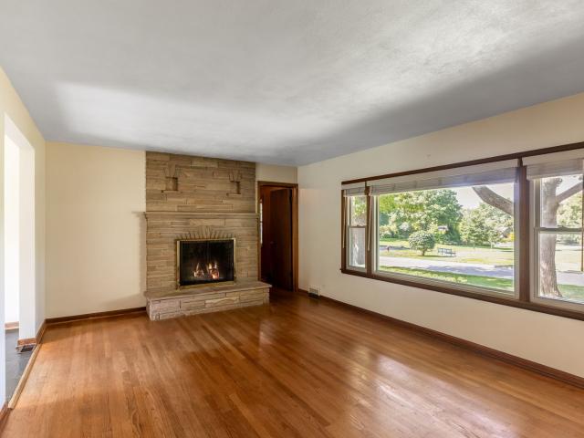 House for sale in Highwood, Lake County