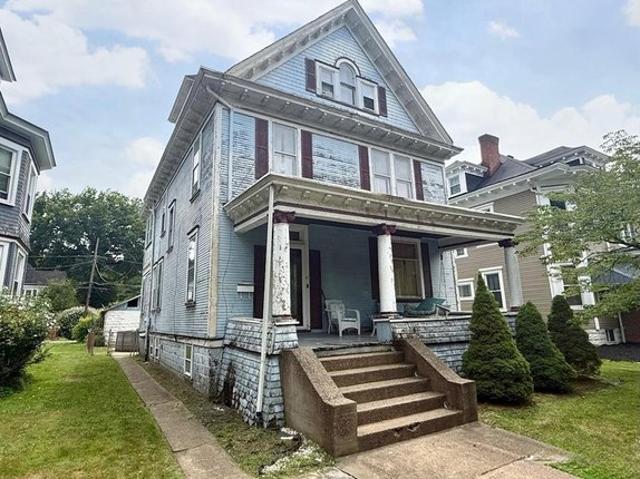 House for sale in Wheeling, West Virginia