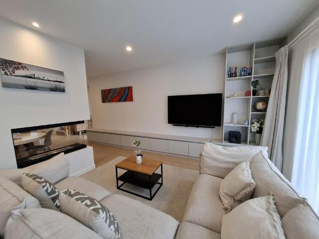 House for rent in Scott Point, Upper Harbour