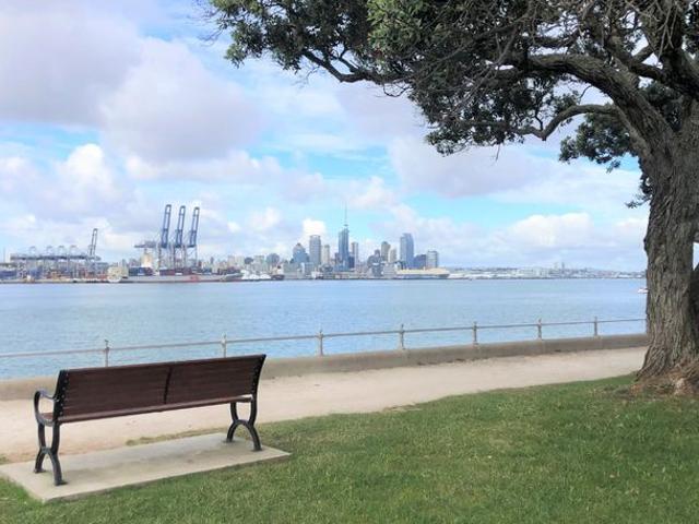 Apartment for rent in Northcote, Kaipātiki
