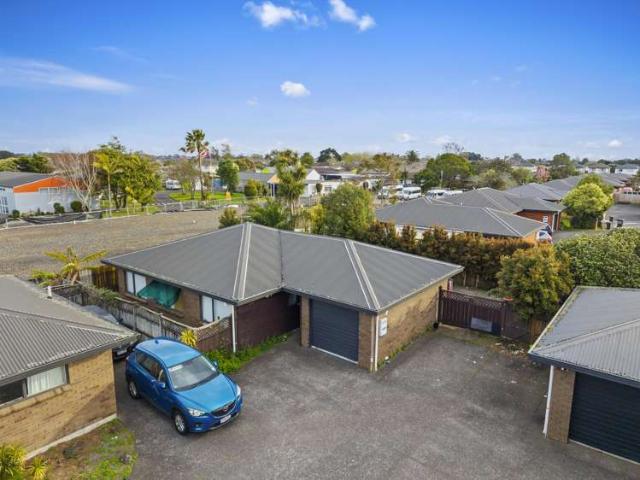House for sale in Owhata, Oroua County