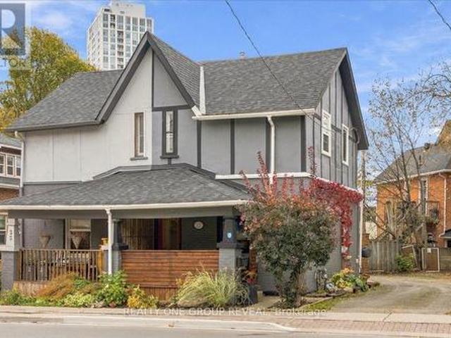 House for sale in Barrie, Central Ontario
