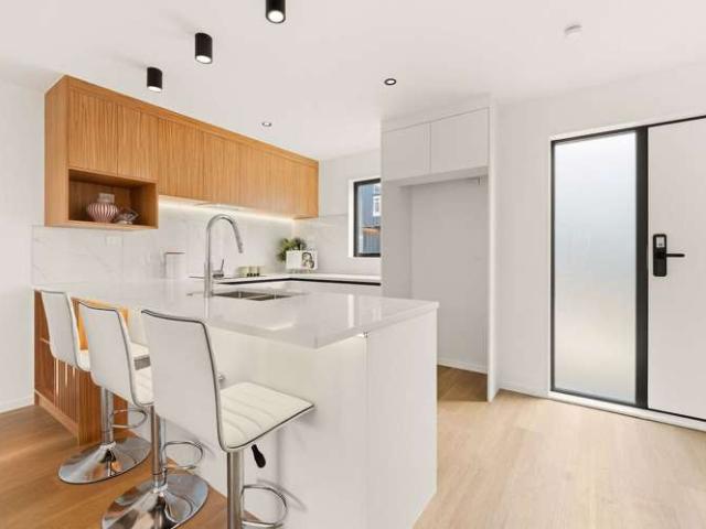 Townhouse for sale in Paremoremo, Oroua County