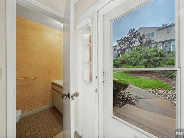 Townhouse for sale in River Edge, New Jersey