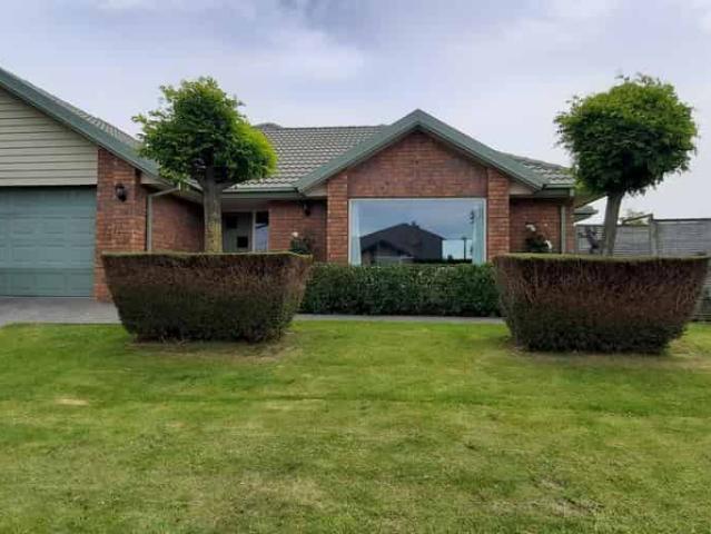 House for rent in Chaslands, Canterbury