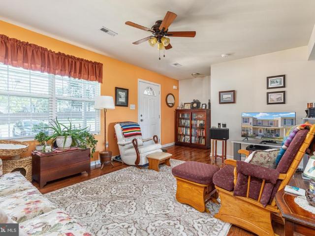 Townhouse for sale in Darkesville, Inwood