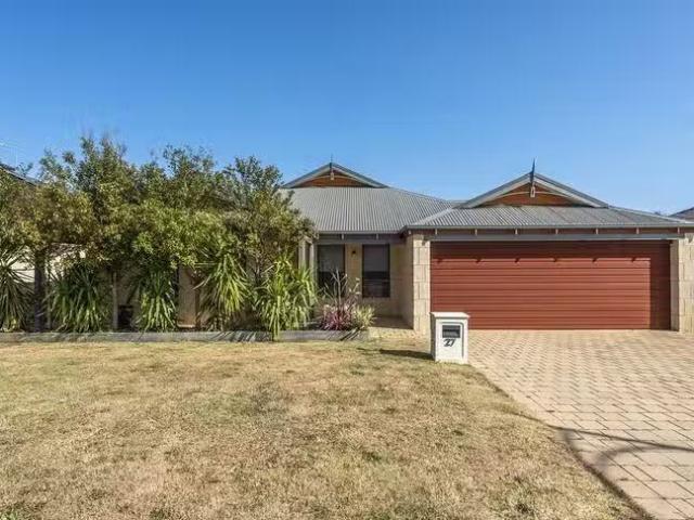 House for rent in Secret Harbour