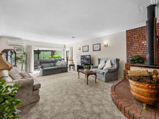 House for sale in Bucklands Beach, Howick