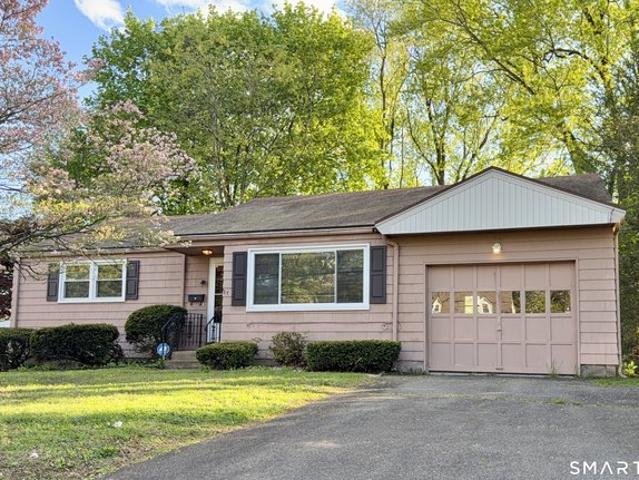 House for sale in Cromwell, Connecticut