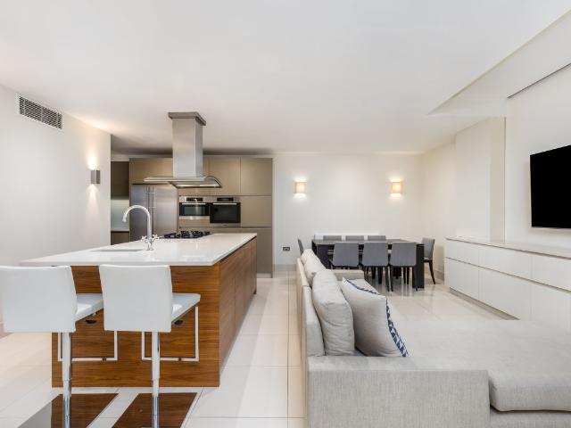 House for rent in Belgravia, Greater London