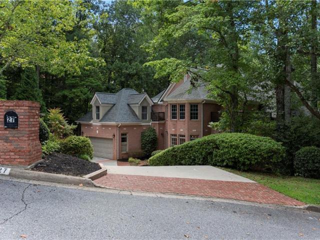 House for sale in Sandy Springs, Georgia