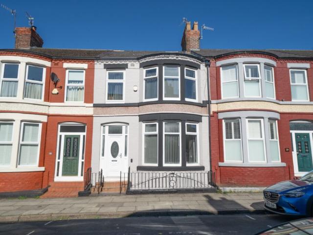 House for rent in Calderstones
