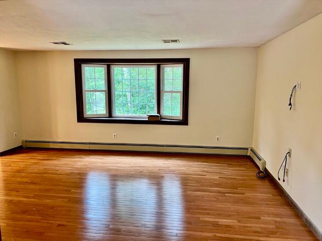 House for rent in Natick