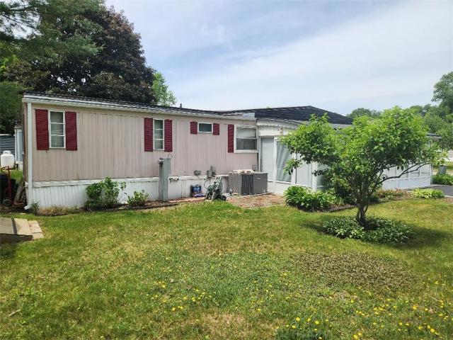 House for sale in Lincoln, Rhode Island
