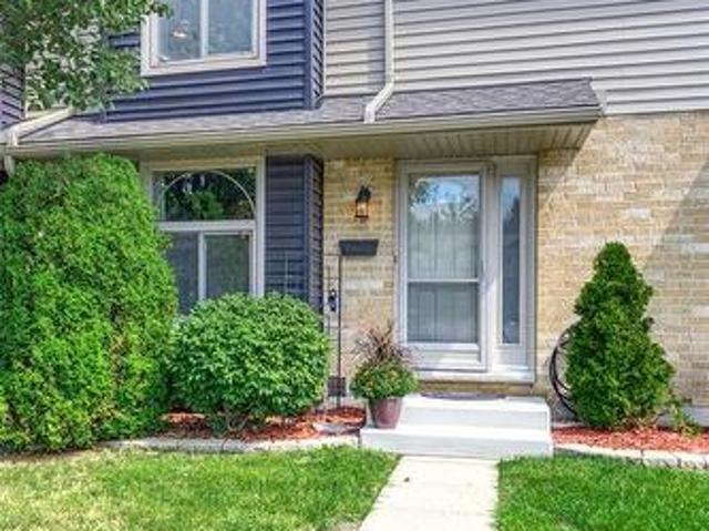 Townhouse for sale in Brights Grove, Ontario