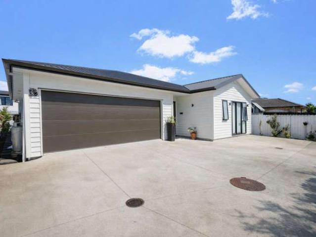 House for sale in Papakura