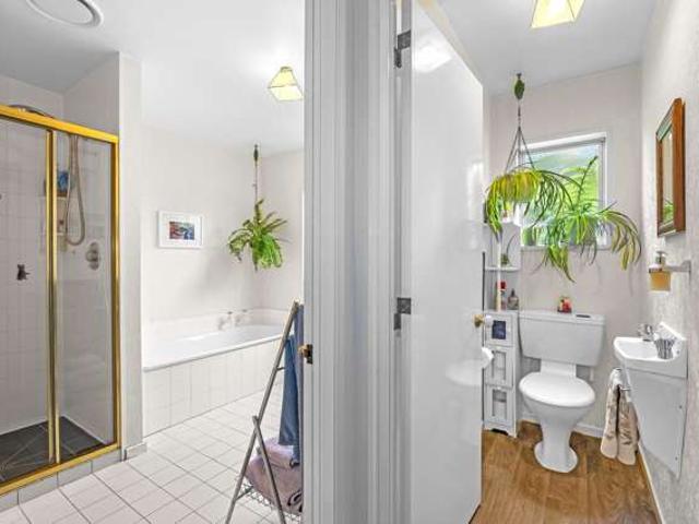 House for sale in Chaslands, Canterbury
