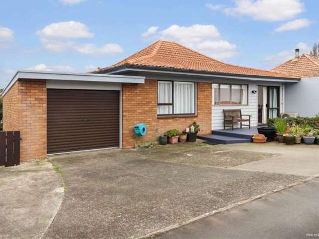 House for sale in Waiuku