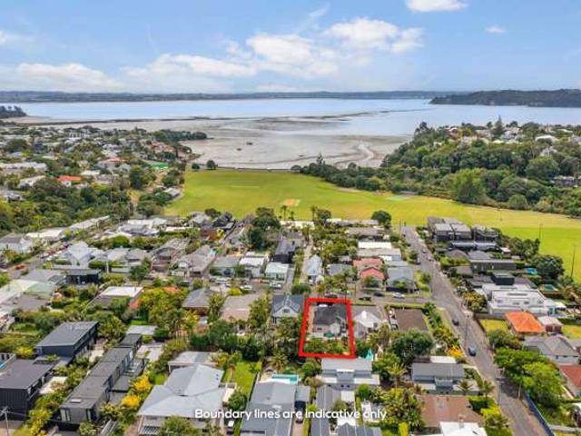 House for sale in Westmere